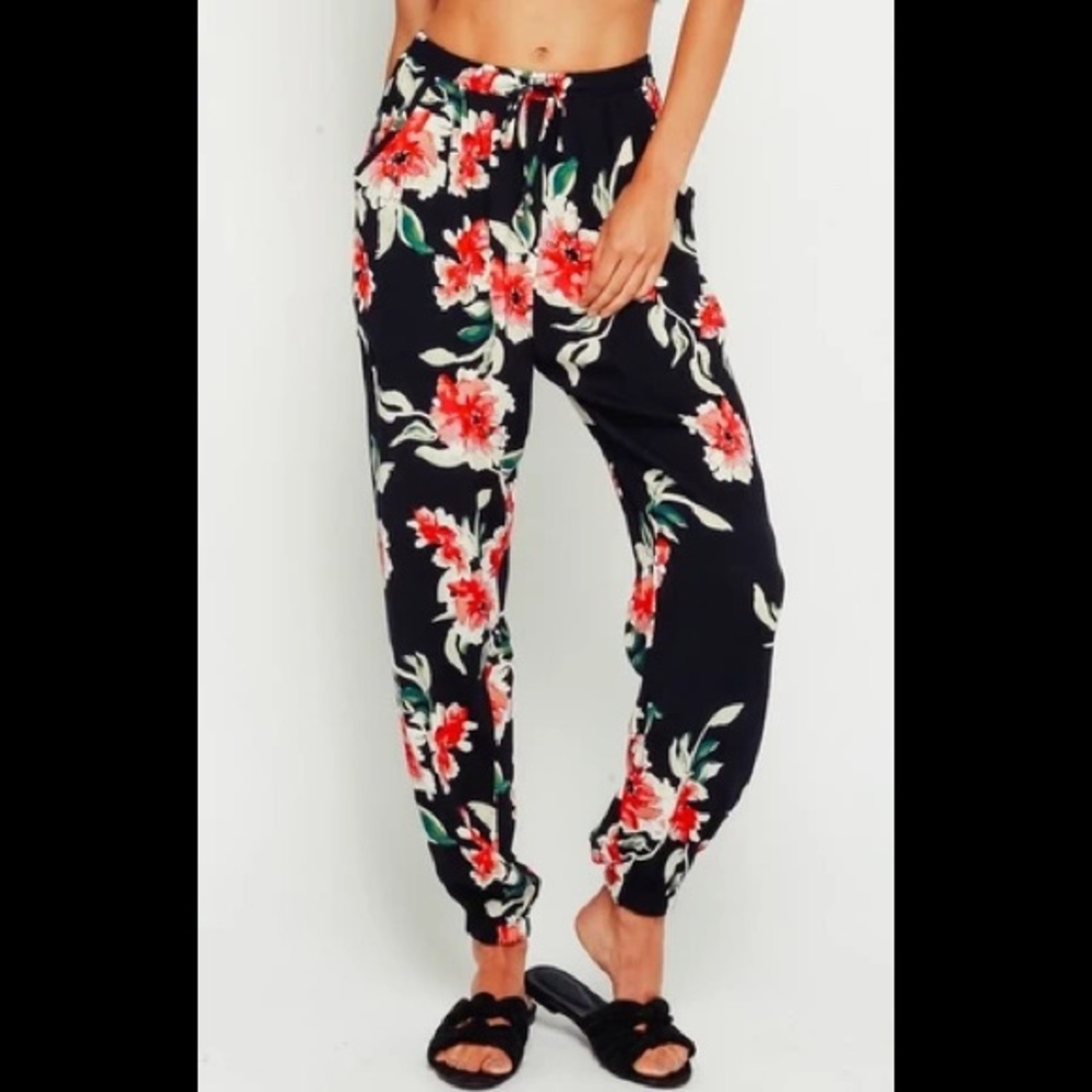 Indero Floral Joggers